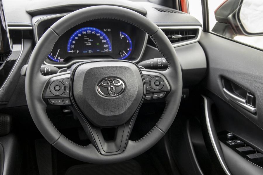 Панель приборов Toyota Corolla Sedan 2020 года  (ZA) (фото 36 из 40)